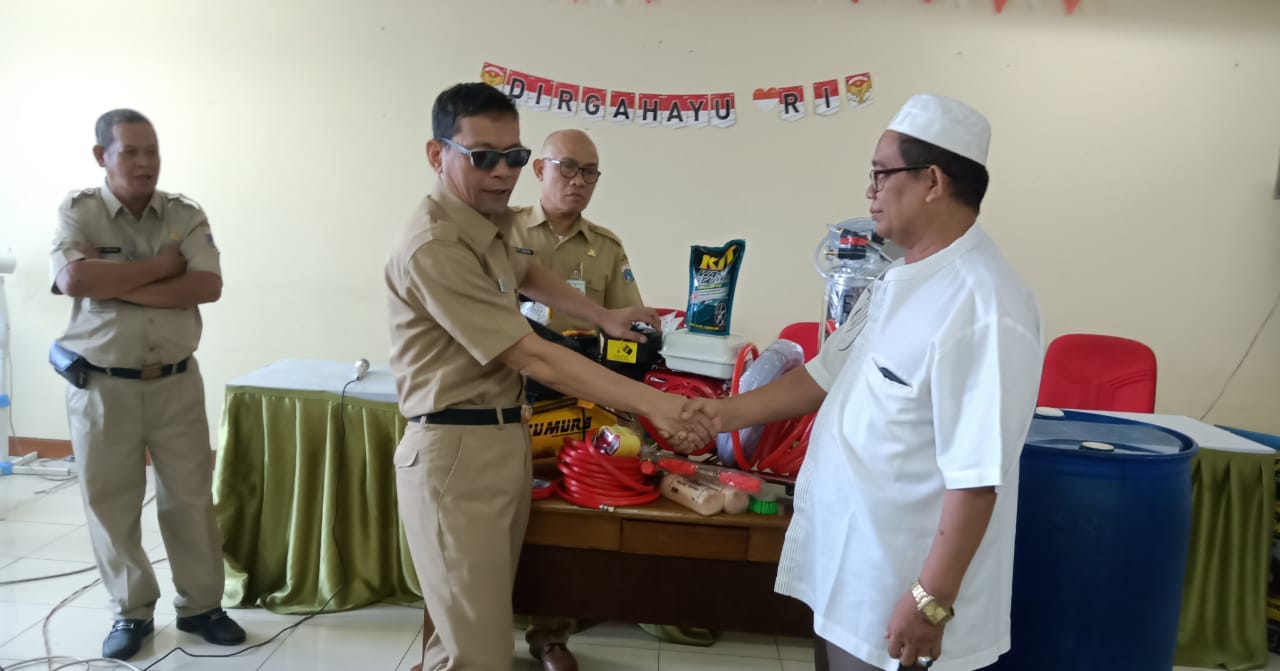 bantuan peralatan cuci steam