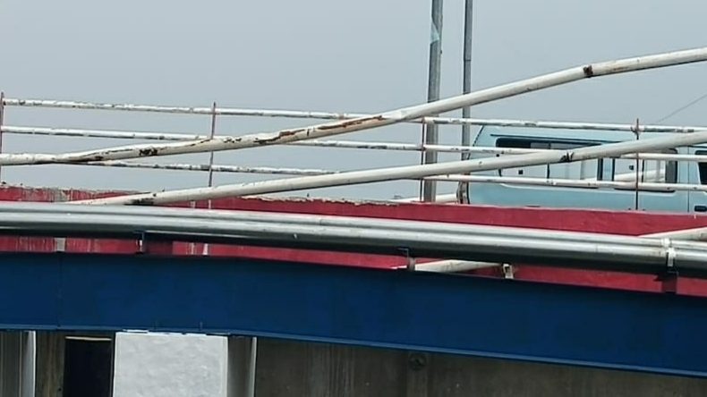Jembatan penyangga Kabel Pln Tegangan Tinggi