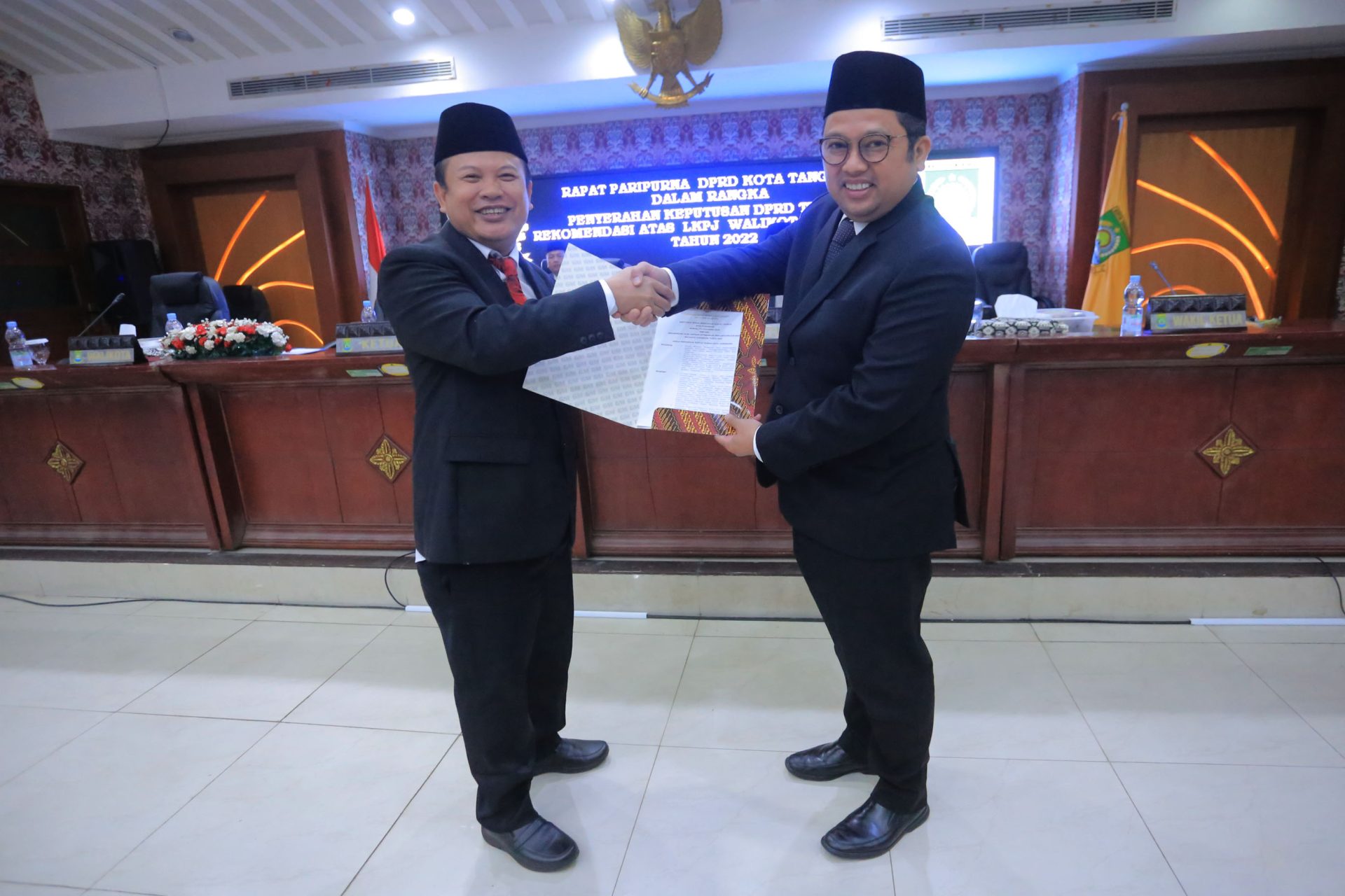 rapat paripurna dprd rekomendasi atas lkpj walikota 2