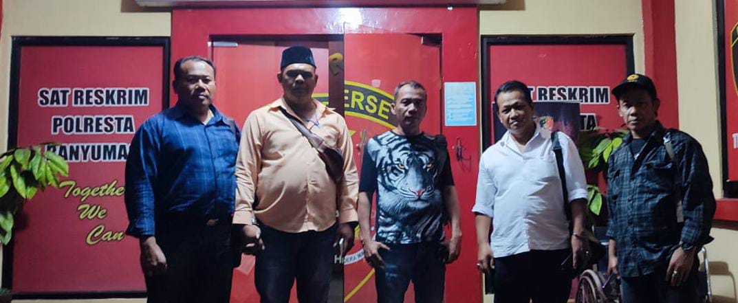 sumakmun ketua fast respon dan rekan saat memenuhi panggilan polresta banyumas