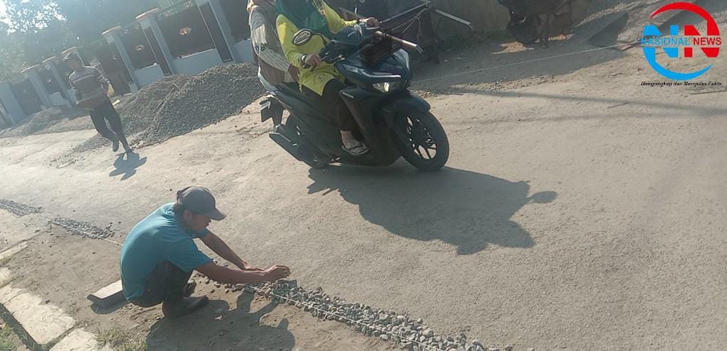 pekerjaan pengaspalan tidak sesuai spek yang tetulis
