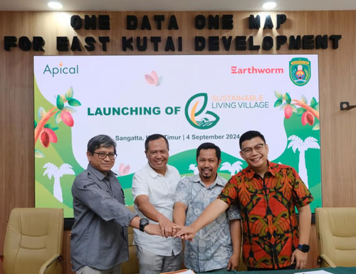 apical dan earthworm foundation bermitra dengan pemerintah kabupaten kutai timur untuk perluas program sustainable living village (1)