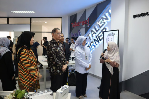 dokumentasi peresmian fasilitas pusat layanan disabilitas, assistive learning hub, dan telkom digital talent corner