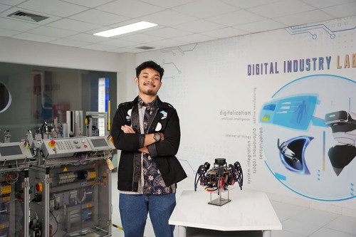 barachinida, robot karya mahasiswa computer engineering binus university buat navigasi otomatis di era digital (1)