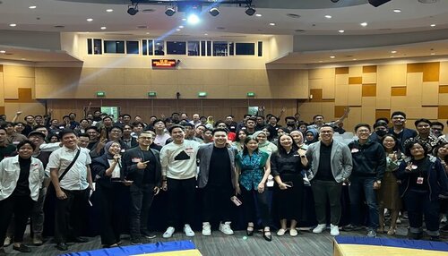 dokumentasi sevenpreneur batch terbaru; 'the 100 million blueprint' (sumber vritimes.com)