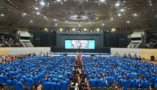 dokumentasi acara wisuda binus university, binus media & publishing (sumber vritimes.com)