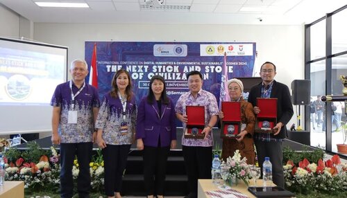 dokumentasi konferensi codhes 2024, binus media & publishing (sumber vritimes.com) dokumentasi konferensi codhes 2024, binus media & publishing (sumber vritimes.com)