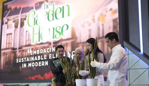 parkland podomoro karawang dan puteri indonesia ajak cintai lingkungan mulai dari rumah sendiri parkland podomoro karawang dan puteri indonesia ajak cintai lingkungan mulai dari rumah sendiri