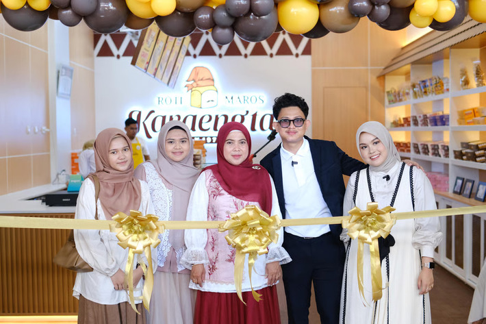 peresmian store ketiga di batas kota maros makassar peresmian store ketiga di batas kota maros makassar