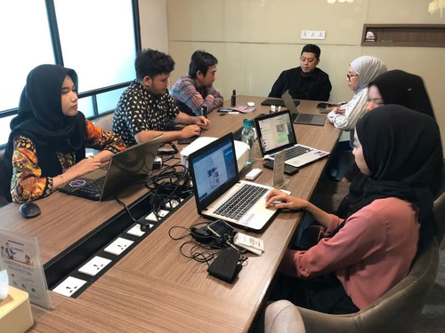 pesatnya pertumbuhan konten kreator, urala indonesia ajak masyarakat waspadai penipuan (1) pesatnya pertumbuhan konten kreator, urala indonesia ajak masyarakat waspadai penipuan (1)