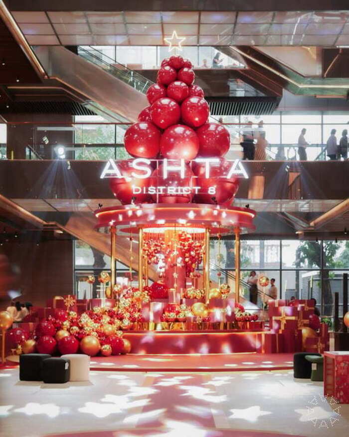 ashta district 8 glimmering noël