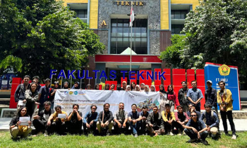 terra drone indonesia selenggarakan pelatihan pengoperasian drone untuk mahasiswa universitas jember (1) (1)