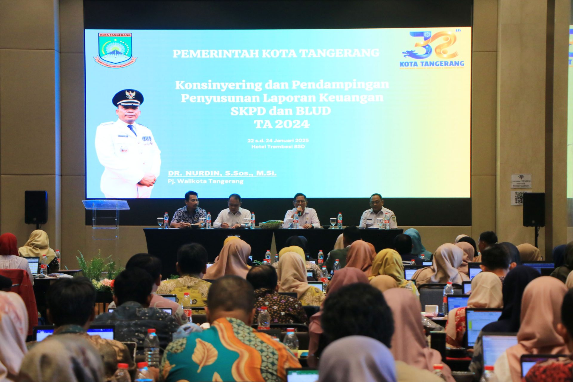 konsinyering dan pendampingan penyusunan laporan keuangan skpd dan blud sekda 7