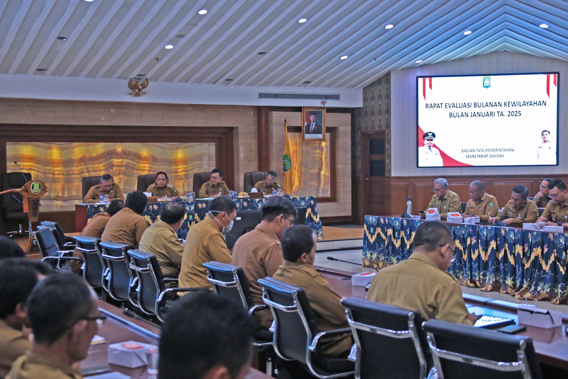 rapat evaluasi kewilayahan pj (3)