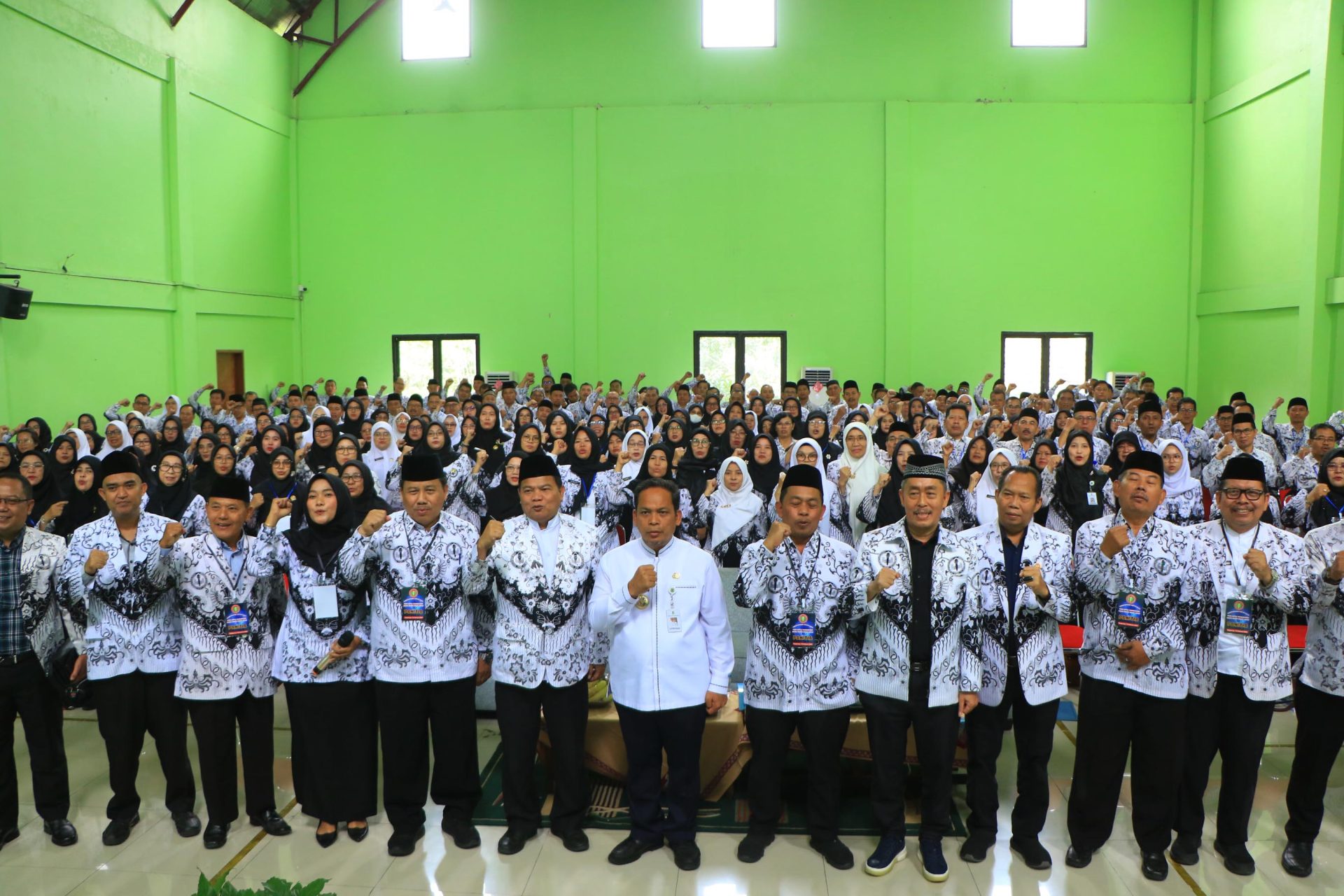 konferensi xxiii pgri kota tangerang masa bakti xxiii tahun 2025 2029 pj walikota 3
