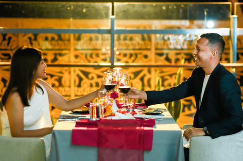 romantic dinner spesial di escape rooftop bar