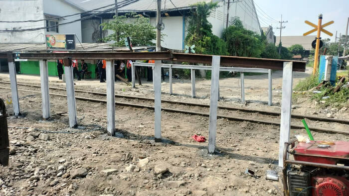demi keselamatan, para pihak sepakat tutup perlintasan no 11 antara stasiun indro stasiun kandangan (1)