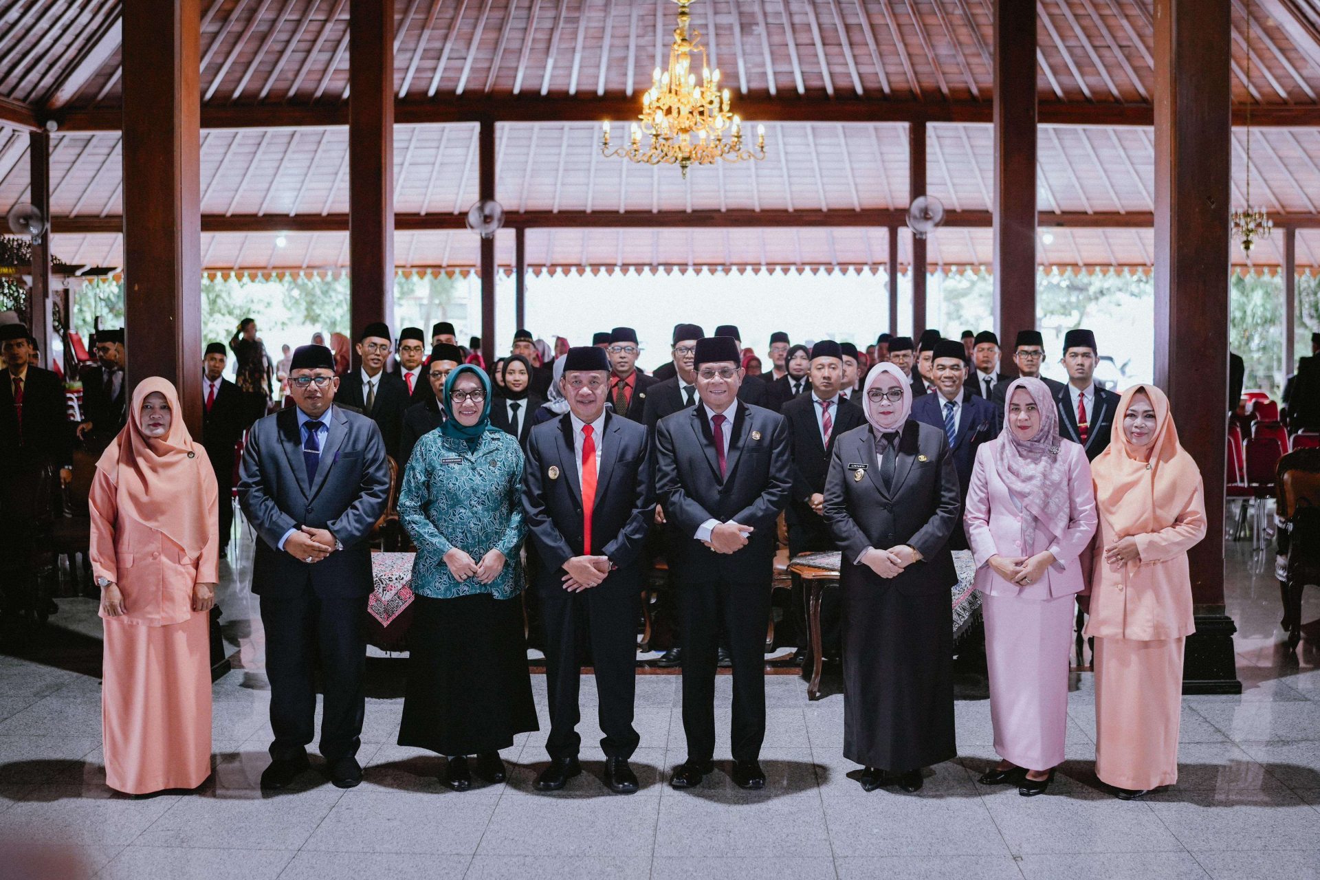 bupati banyumas lantik pejabat struktural dan fungsional di pendopo si panji bupati banyumas lantik pejabat struktural dan fungsional di pendopo si panji