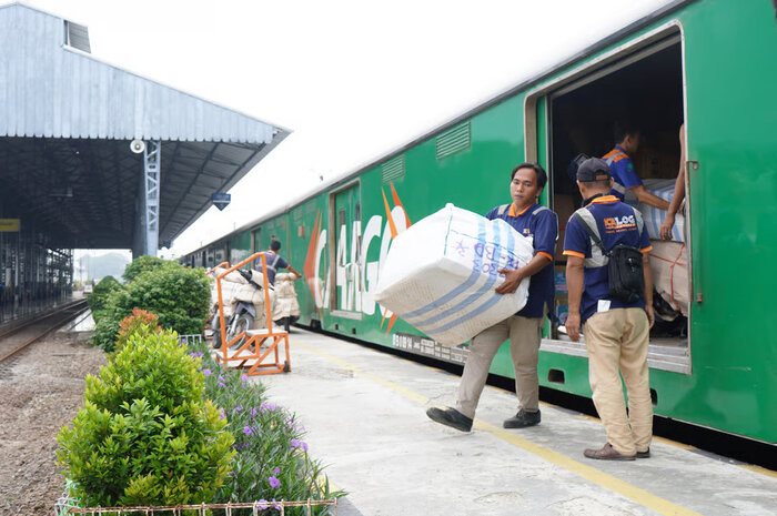 pt kai daop 1 jakarta terus tingkatkan (2)