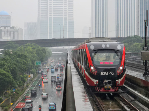 pengguna lrt jabodebek tumbuh 10 usai penambahan 18 perjalanan pada hari kerja (1)