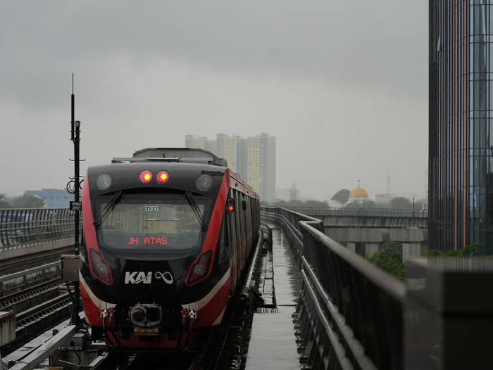 lrt jabodebek catat rekor jumlah pengguna harian tertinggi pada 28 mei
