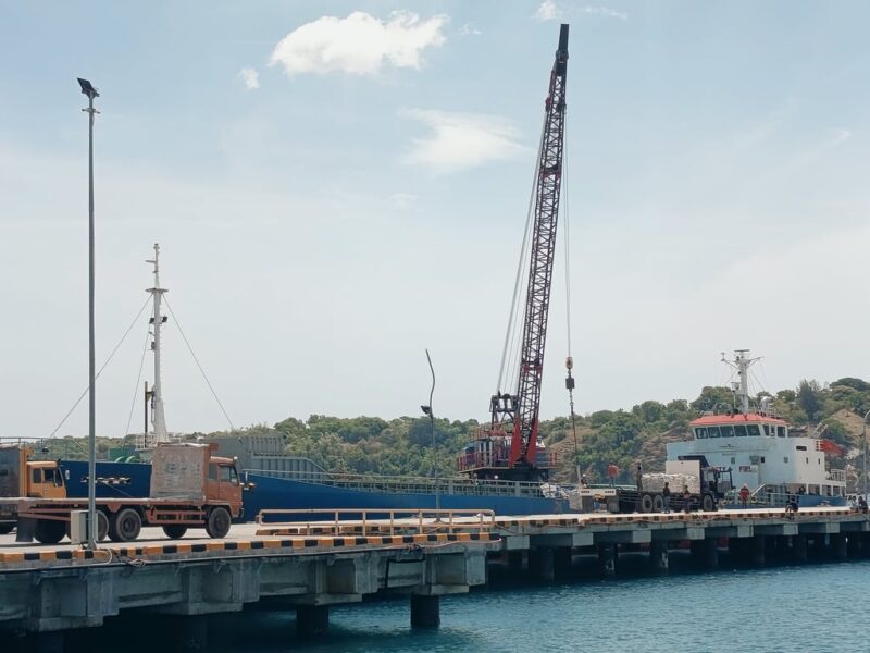 dermaga pelabuhan krueng raya pelindo