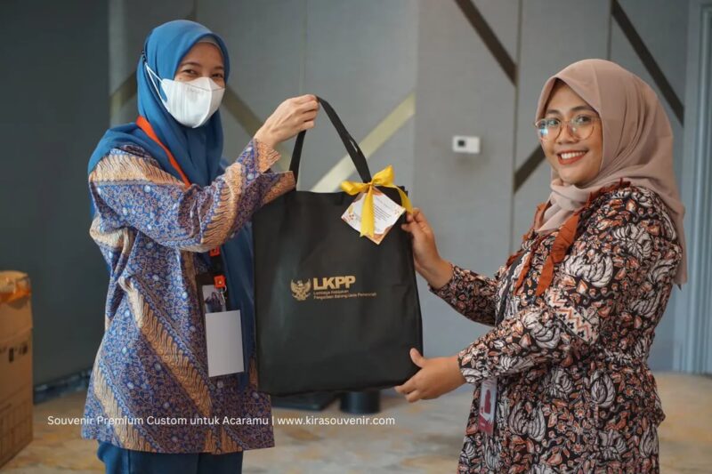kira souvenir hadir di platform pengadaan resmi dukung produk lokal lewat kolaborasi bersama umkm