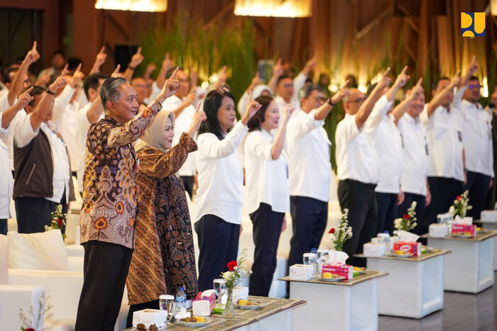 acara doa bersama untuk negeri yang digelar di auditorium kementerian pu, jakarta, pada kamis (148)