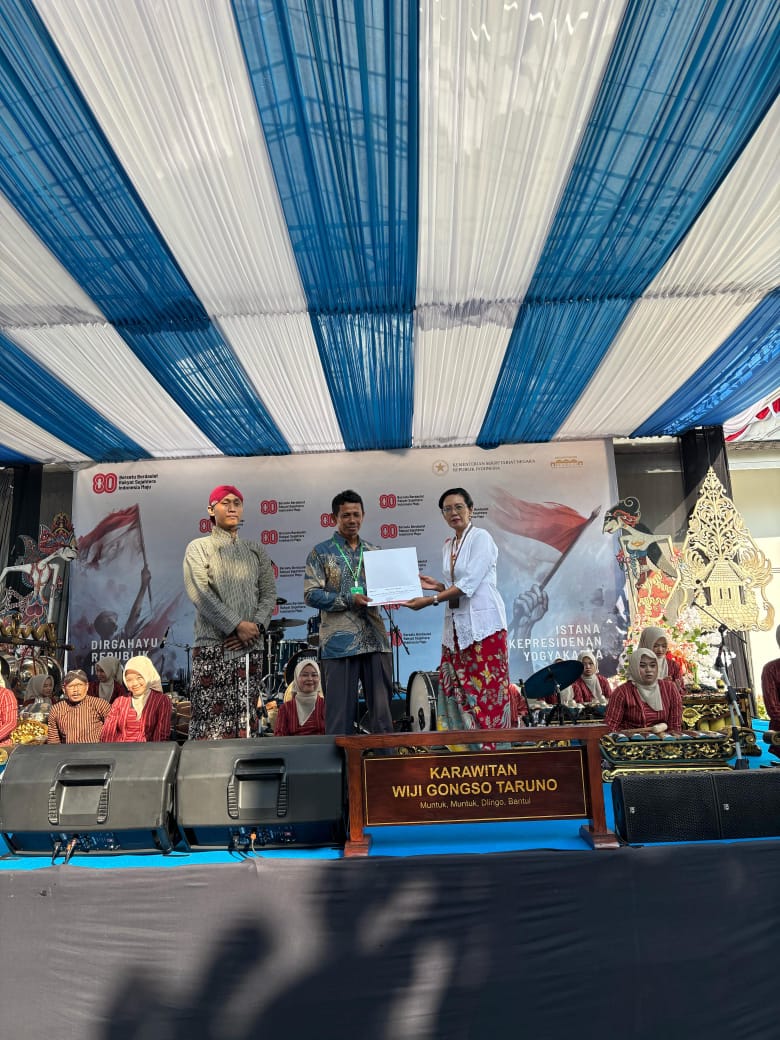 gruop musik gending jawa dlam upacara hut ri ke 80