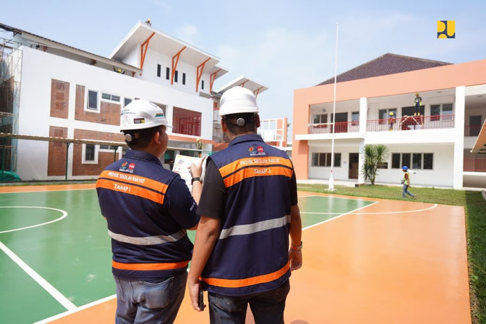 kementerian pu sosialisasikan perilaku hidup bersih dan sehat dalam merdeka pendidikan dengan sekolah rakyat