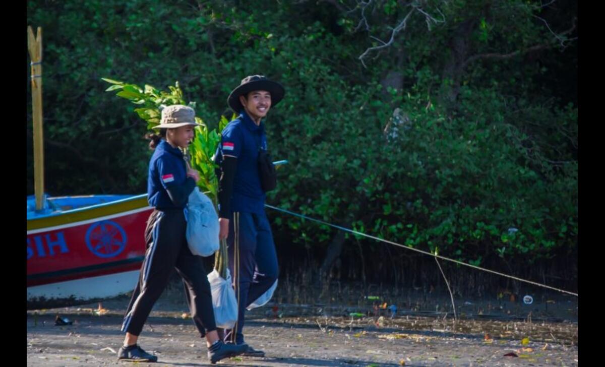 lindungihutan gunakan momen hari persahabatan untuk dorong aksi tanam pohon