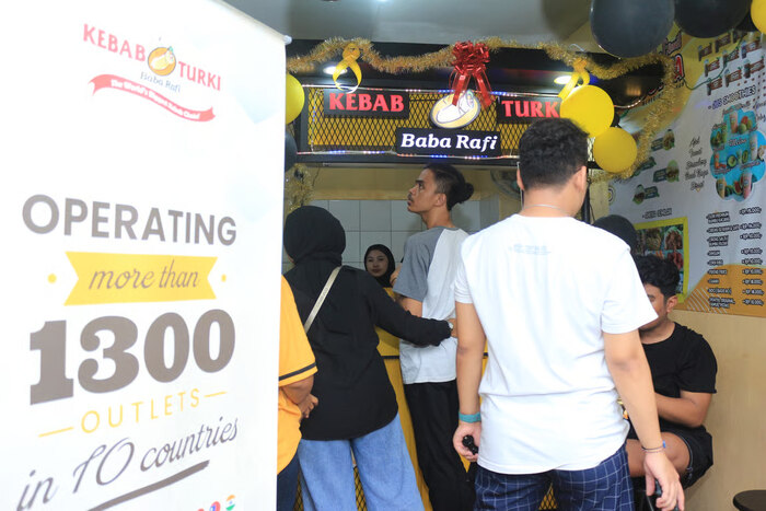 outlet baru kebab turki baba rafi di tangerang selatan