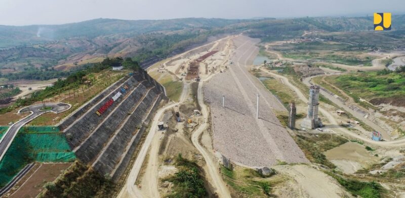 penopang irigasi premium bagi lahan pertanian, kementerian pu segera tuntaskan bendungan jragun