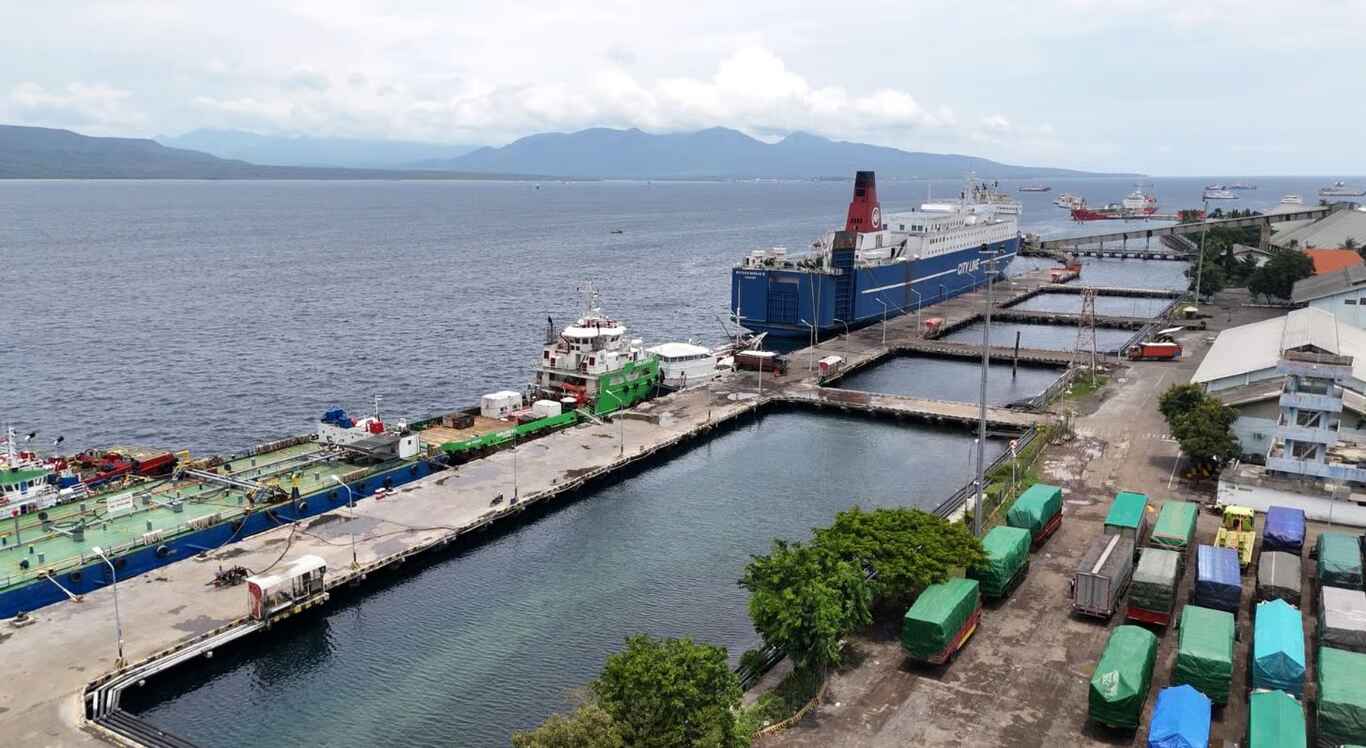 pelabuhan tanjung wangi siaga musim gelombang tinggi dan cuaca ekstrem perkuat koordinasi dan prosedur keamanan