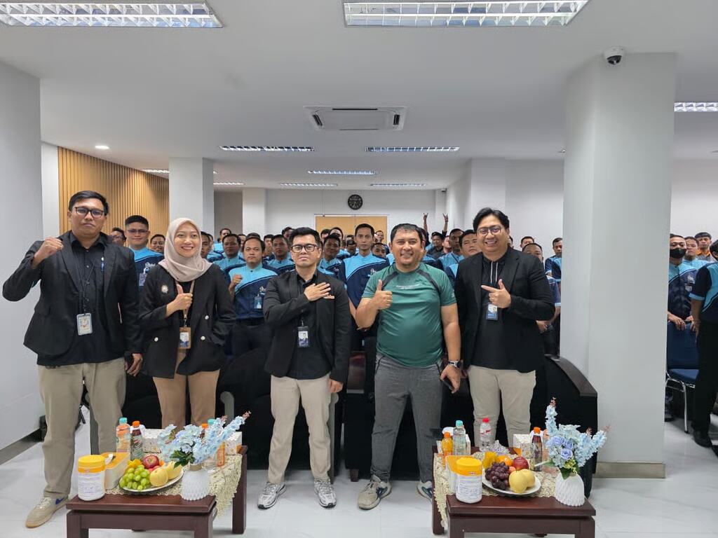 bri branch office otista region 6jakarta 1 dan bks tingkatkan standar layanan, gelar training service excellence untuk seluruh petugas layanan kantor
