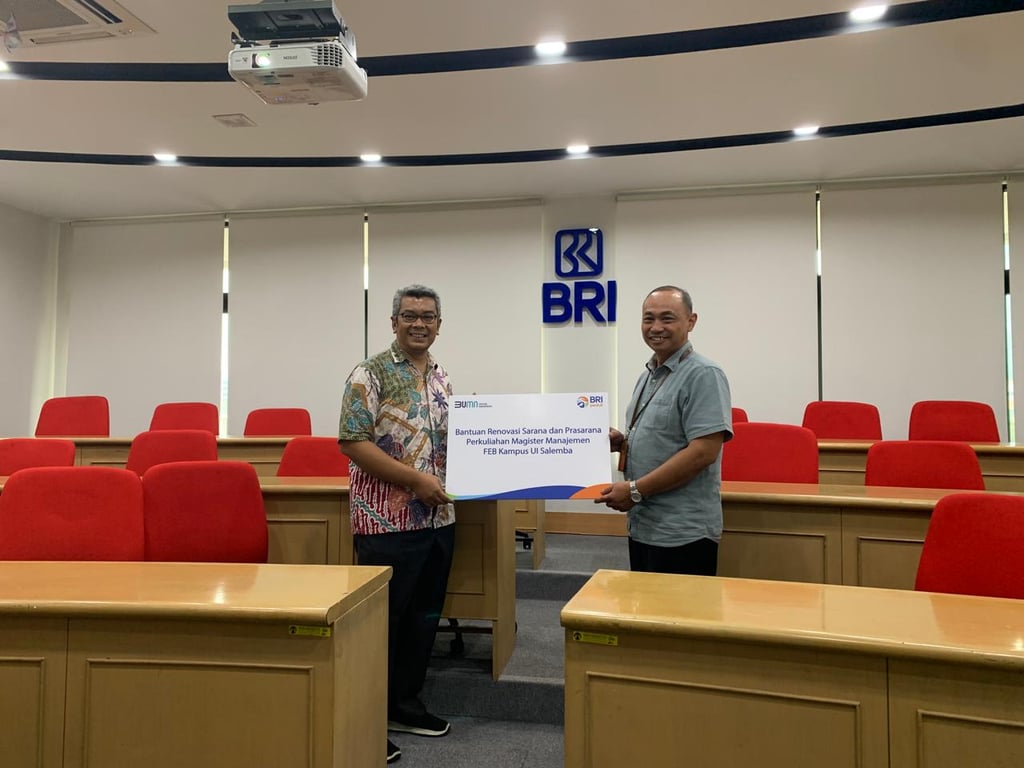 bri kramat region 6 jakarta serahkan bantuan renovasi kelas mm feb ui salemba