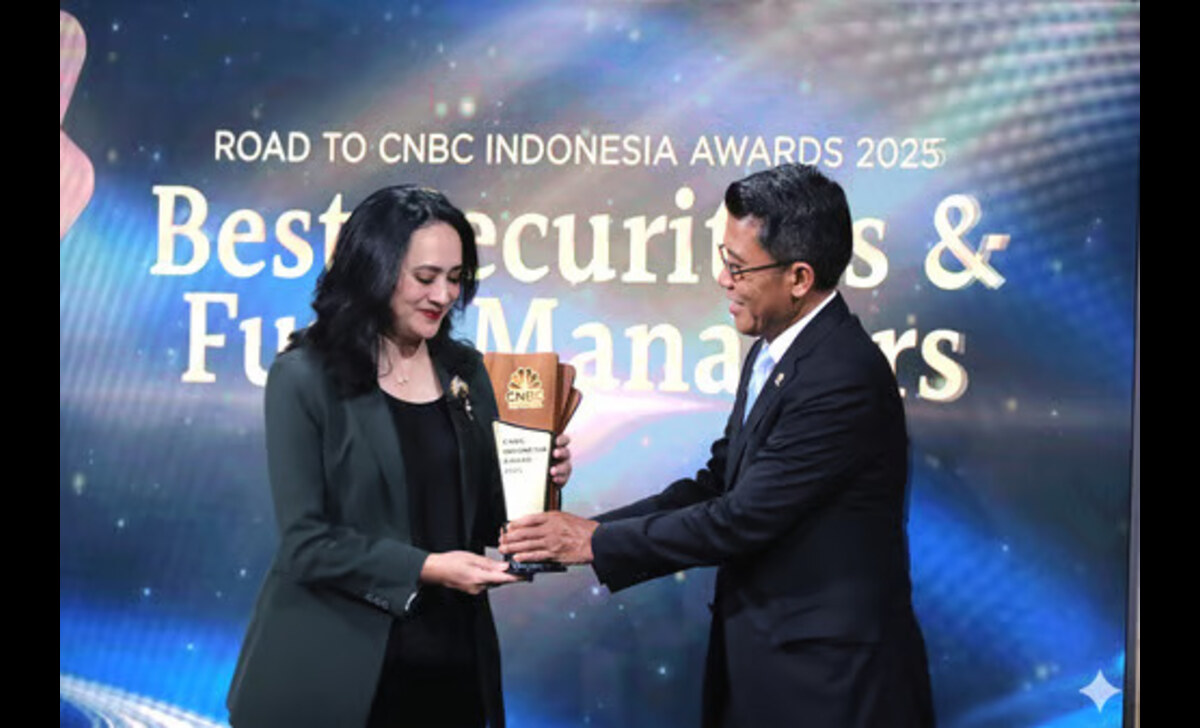 bri mi raih penghargaan pioneer of mutual funds and trusted investment manager 2025 (1)