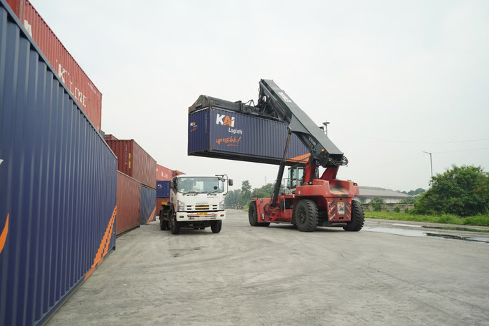 kai logistik tingkatkan kapasitas container yard klari