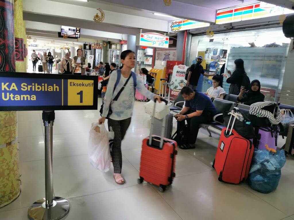 kai sumut layani 644.500 penumpang di triwulan iii 2025, naik 10%
