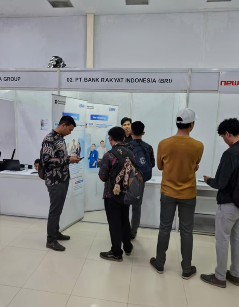 kesempatan berkarir di bri bri region 6jakarta 1 berpartisipasi dalam job fair jakarta goes to campus di universitas negeri jakarta kesempatan berkarir di bri bri region 6jakarta 1 berpartisipasi dalam job fair jakarta goes to campus di universitas negeri jakarta