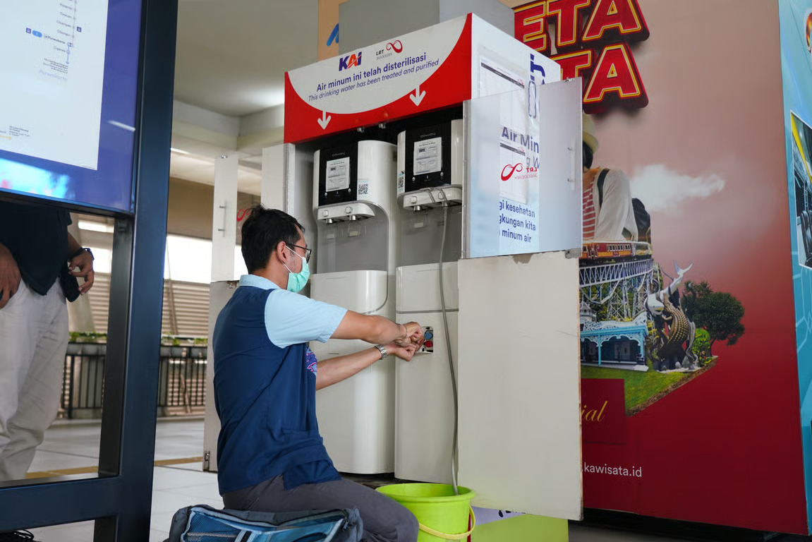 water station di 18 stasiun lrt jabodebek dirawat secara berkala untuk jaga kualitas tetap aman dikonsumsi bagi pengguna