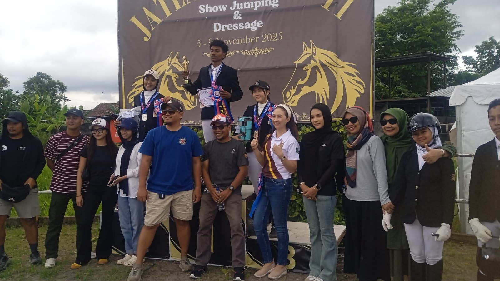 fadila bergabung dalam smec riding school (srs) asal kota medan sumatera utar
