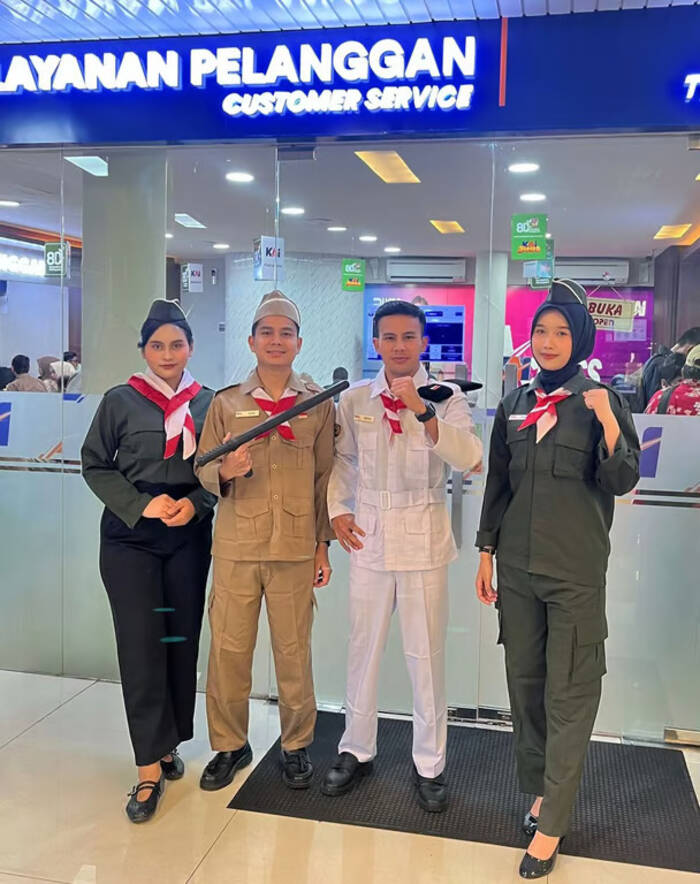 frontliner kai pakai kostum pahlawan