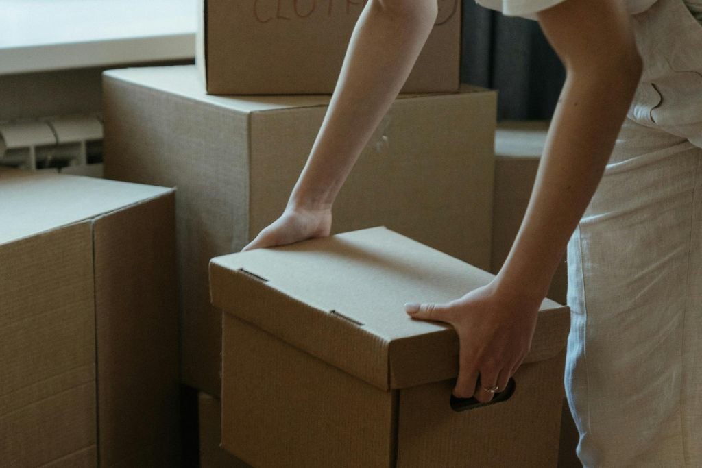 ketika harus pindah kos namun biayanya belum cukup, bagaimana solusinya