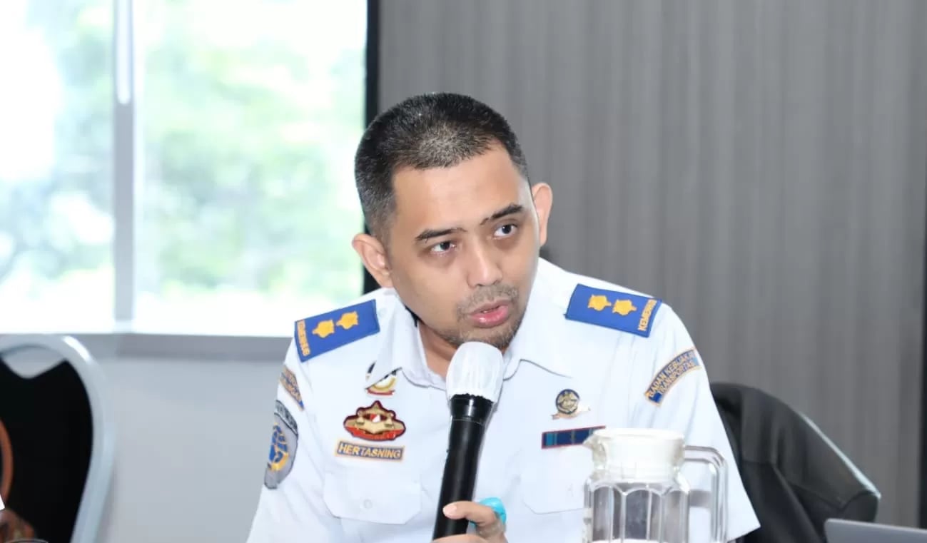mengurai macet jakarta perspektif bram hertasning