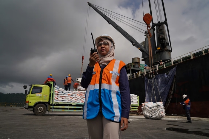 pelindo multi terminal tingkatkan kesiapsiagaan operasional menghadapi potensi cuaca ekstrem