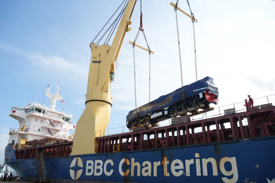 pengadaan lokomotif baru tipe cc 205 berlanjut