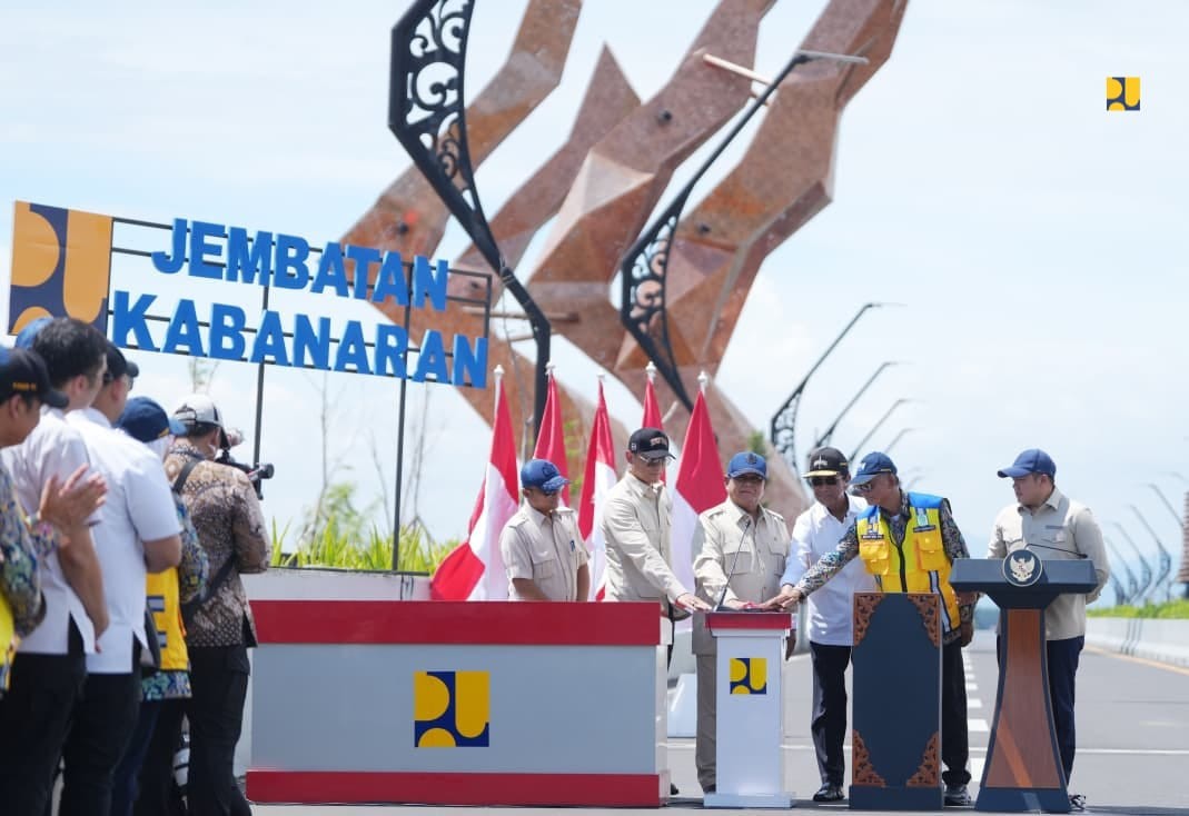 presiden prabowo subianto resmikan 5 infrastruktur konektivitas