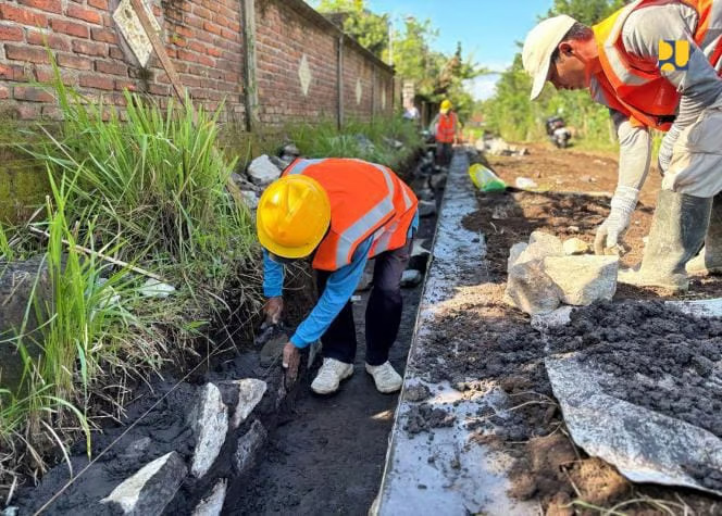program padat karya kementerian pu