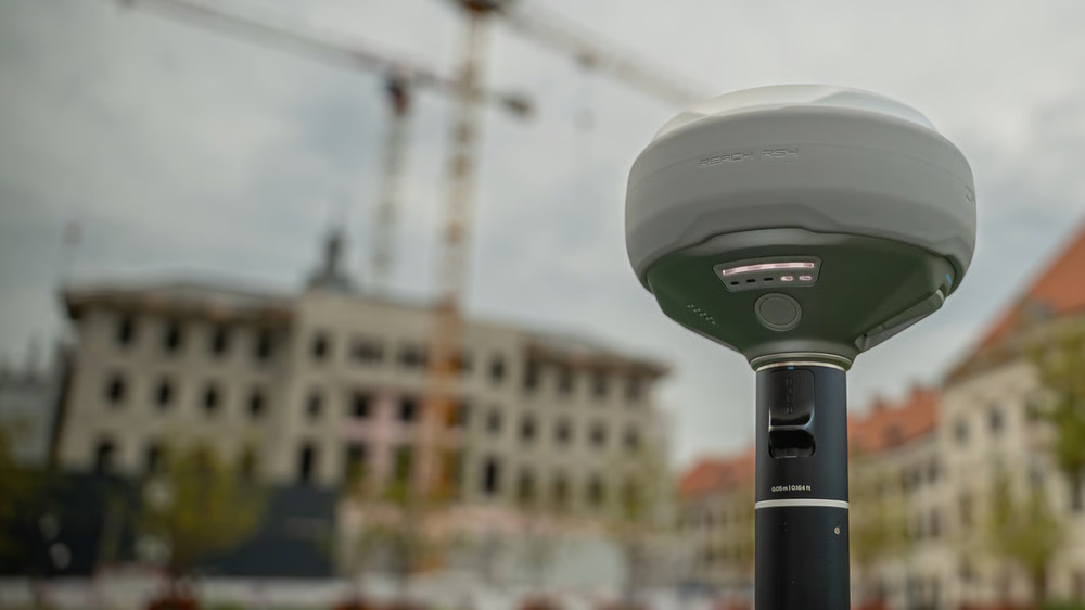 rtk gnss generasi terbaru hadirkan survei dan pemetaan yang lebih cepat dan akurat